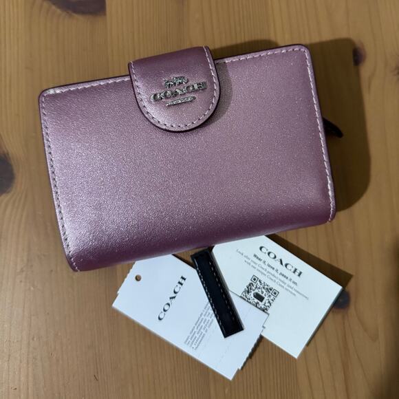 💕Coach Medium Corner Zip Wallet metallic pink - Picture 1 of 11